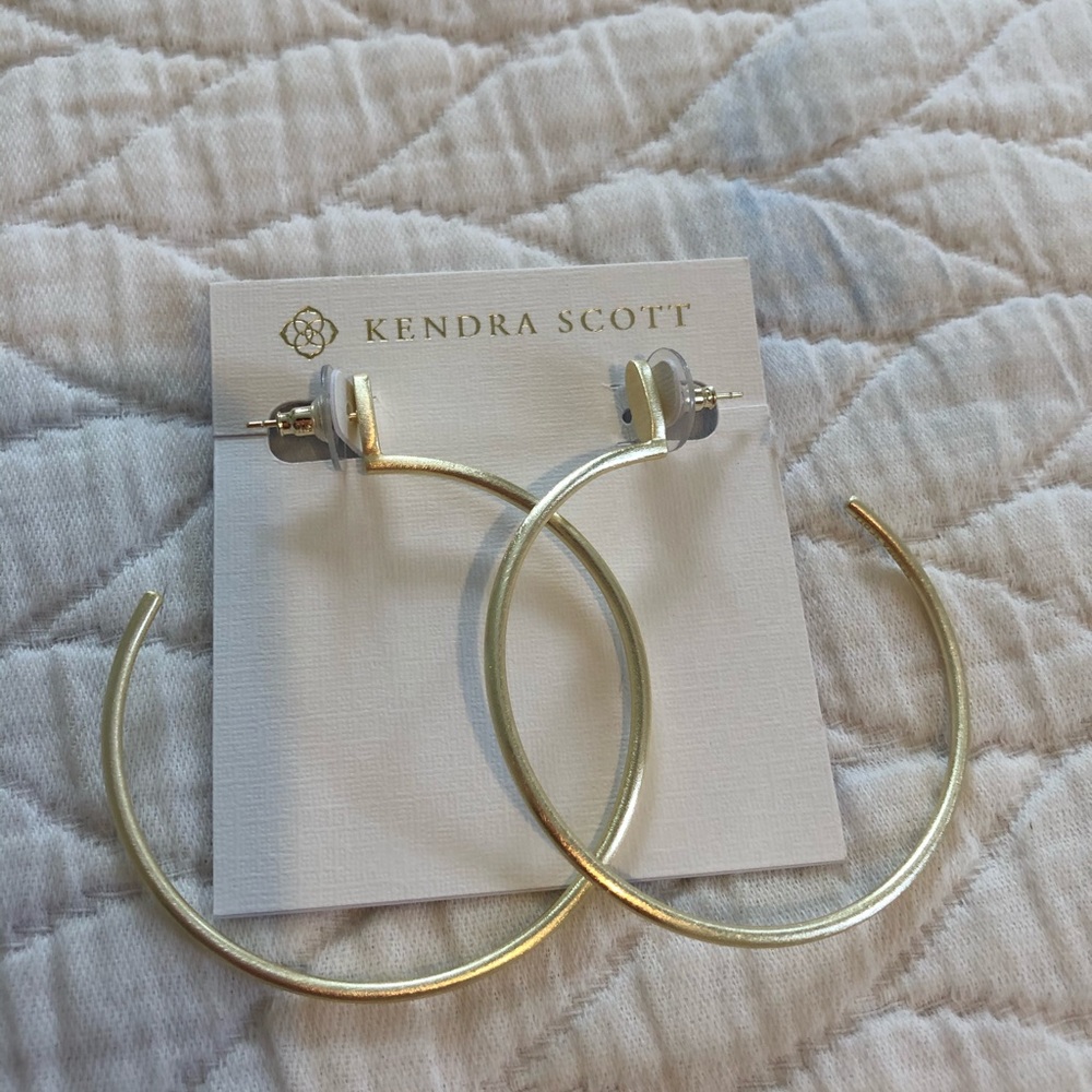 Kendra Scott hoop earrings
